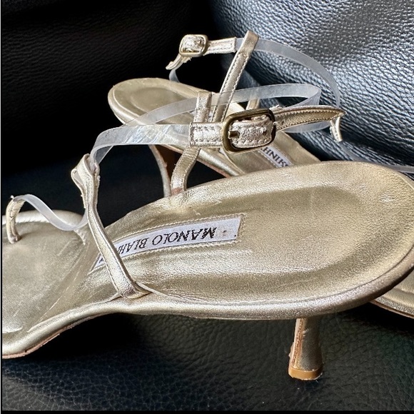 MANOLO BLAHNIK METALLIC GOLD LEATHER CLEAR PVC STRAPPY HEELS SANDALS THONG 40.5 - Picture 8 of 12
